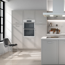Flat doored kitchen, grey, large handles